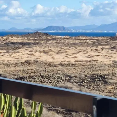 Coco - 3 Bedrooms & Stunning Sea Views Lajares