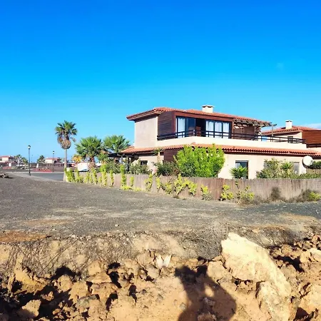 Villa Coco - 3 Bedrooms & Stunning Sea Views