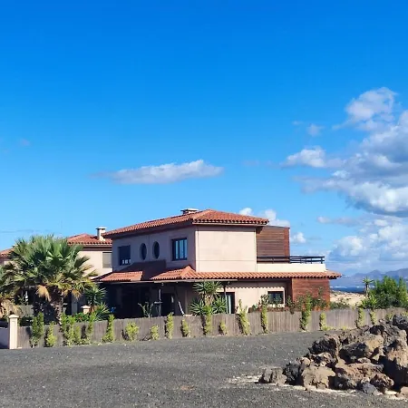 Villa Coco - 3 Bedrooms & Stunning Sea Views Lajares